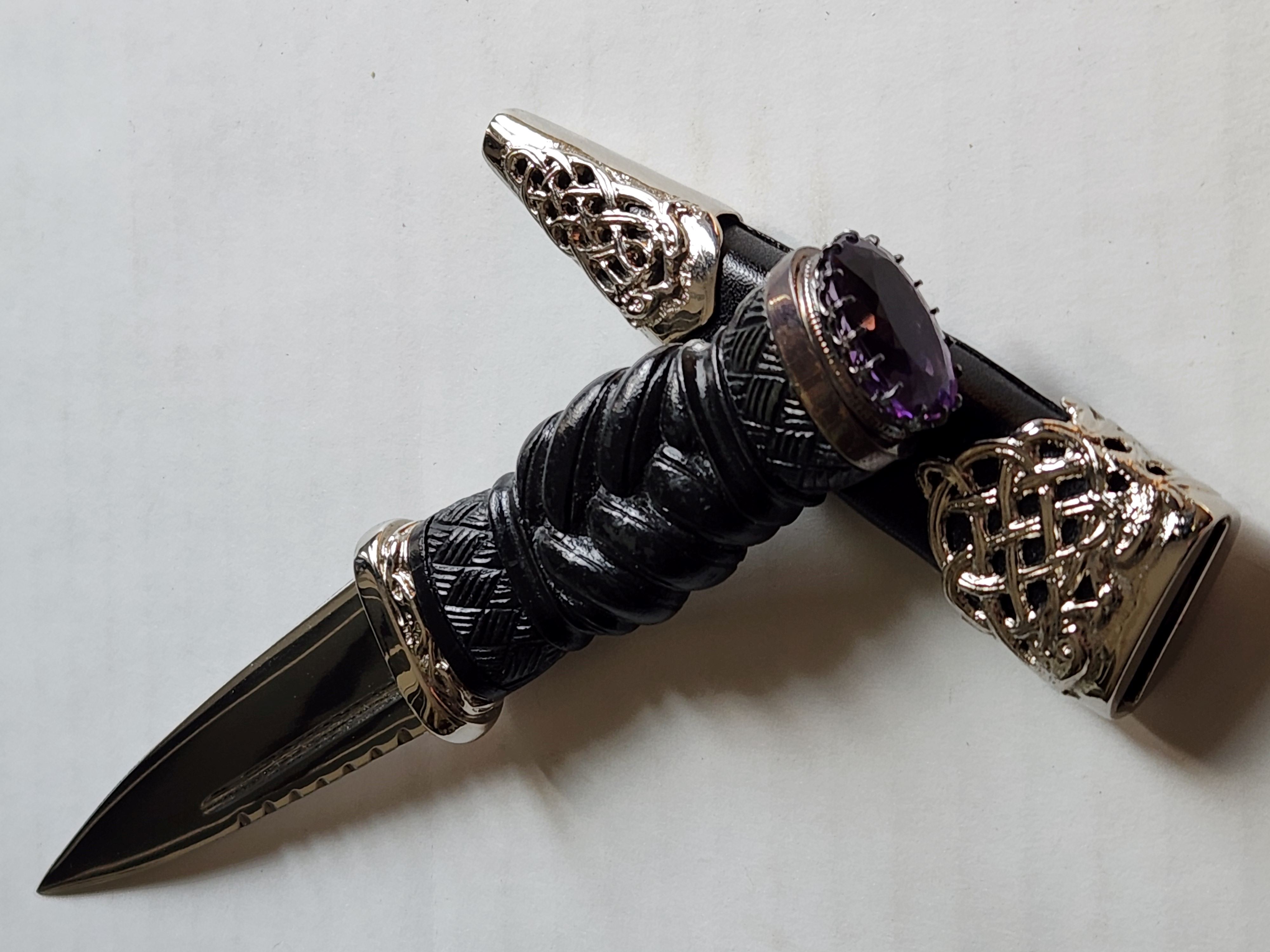 Zoomorphic Mount Black Dress Sgian Dubh (image for) Zoomorphic Mount Black Dress Sgian Dubh